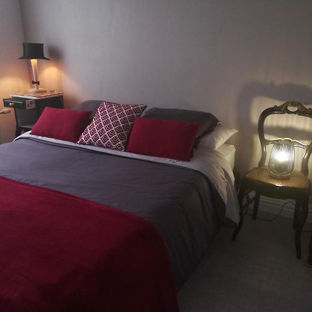 Le Coq En Pate Bed and Breakfast Romilly-sur-Seine Eksteriør billede