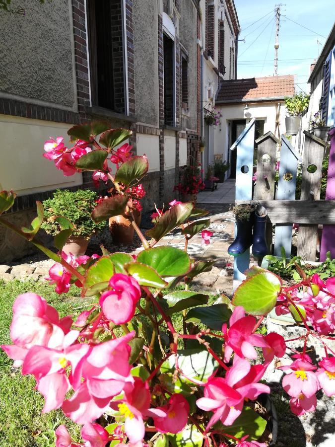 Le Coq En Pate Bed and Breakfast Romilly-sur-Seine Eksteriør billede