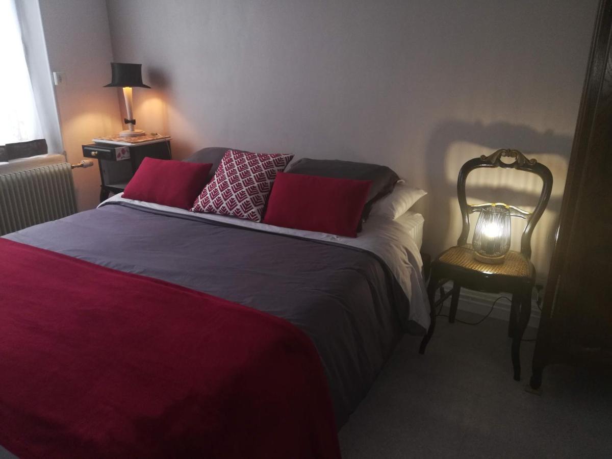 Le Coq En Pate Bed and Breakfast Romilly-sur-Seine Eksteriør billede
